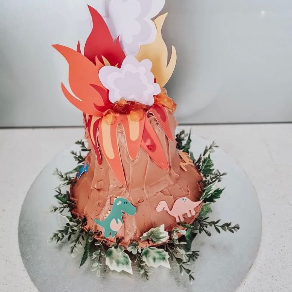 Volcano Cake Decorating Set
